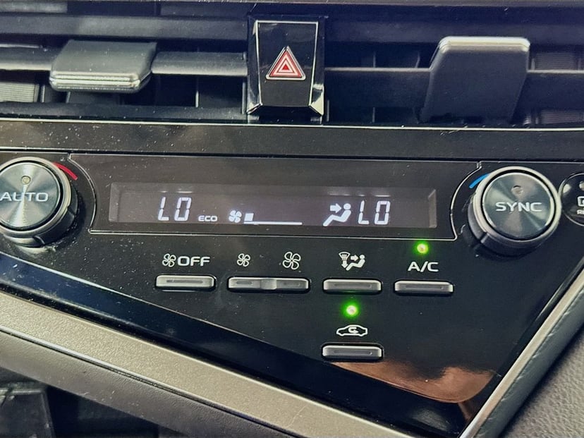 2022 Toyota Camry - Image 14