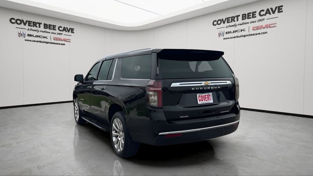 2023 Chevrolet Suburban - Image 7