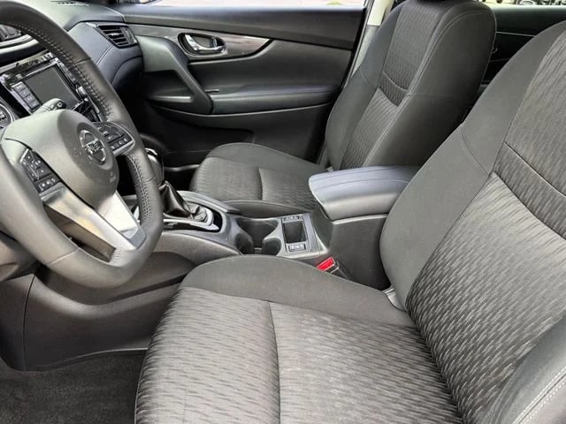 2019 Nissan Rogue - Image 9