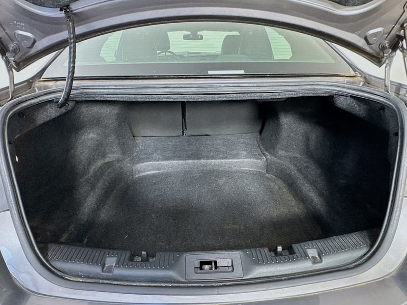 2013 Ford Taurus - Image 30