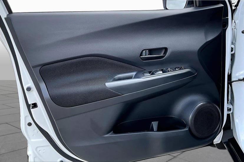 2023 Nissan Kicks - Image 22