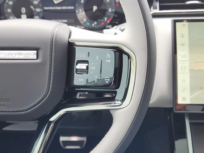 2026 LAND ROVER Range Rover Velar - Image 26