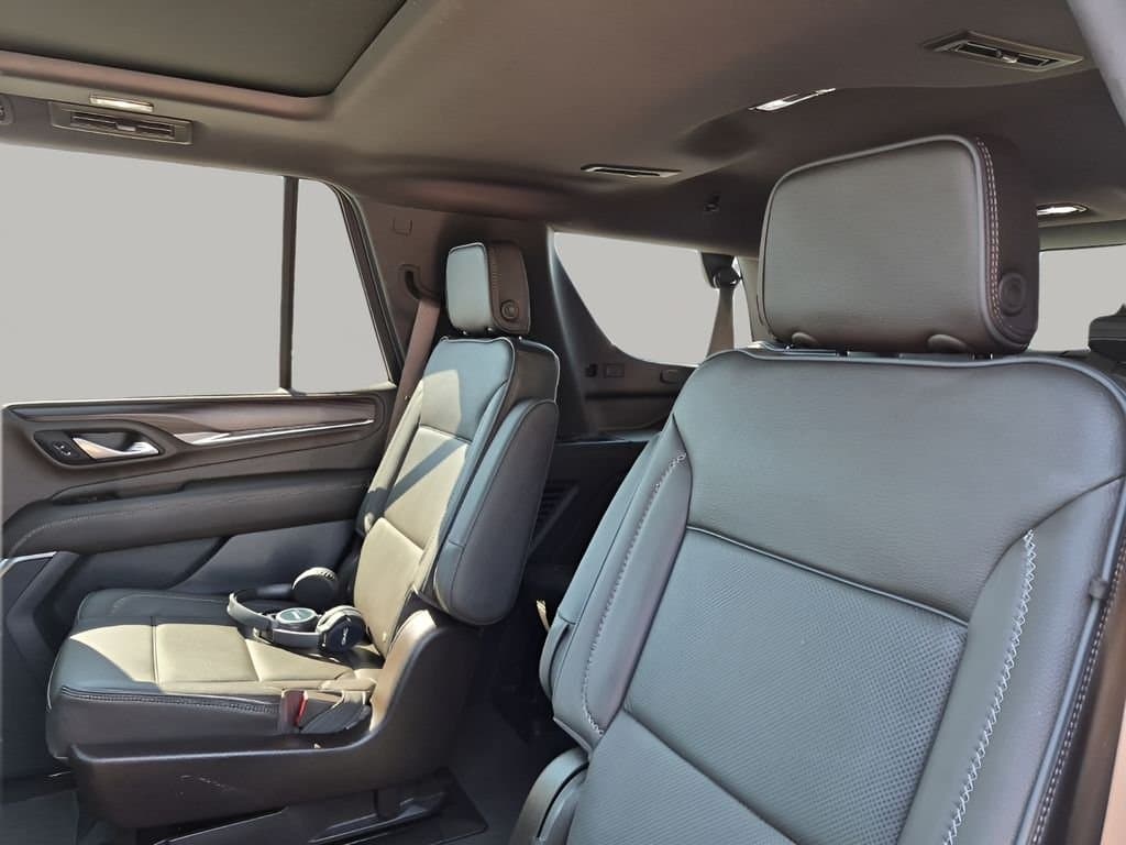 2022 GMC Yukon - Image 19
