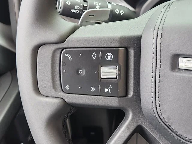 2026 Land Rover Defender 130 - Image 27