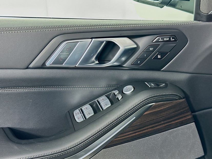 2026 BMW X7 - Image 20