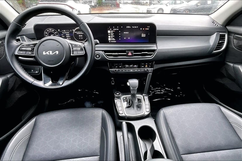 2024 Kia Seltos - Image 16