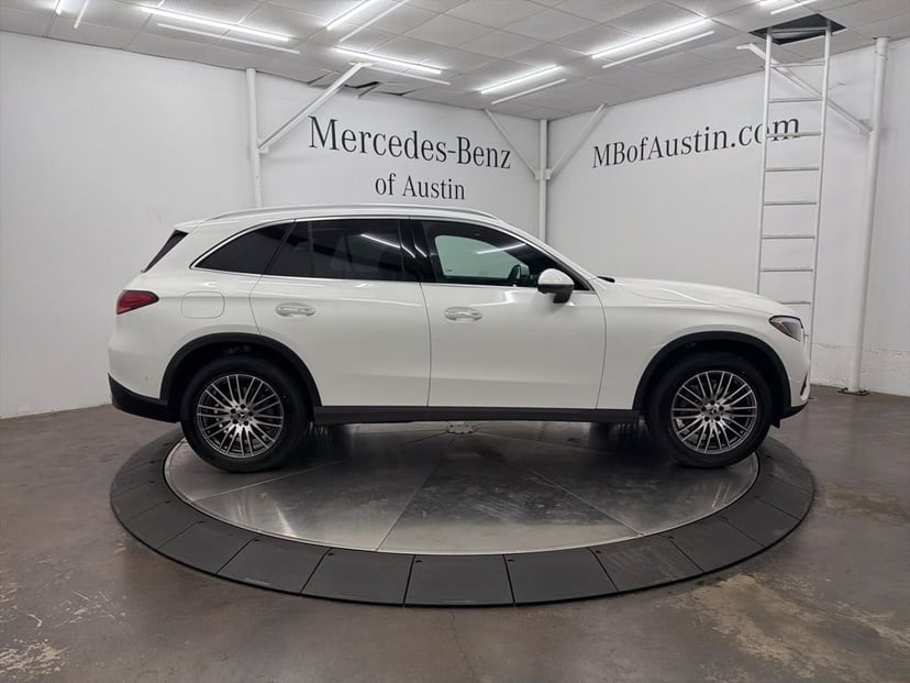 2026 Mercedes-Benz GLC - Image 8
