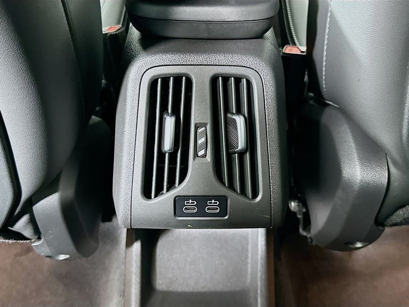 2025 BMW X1 - Image 25