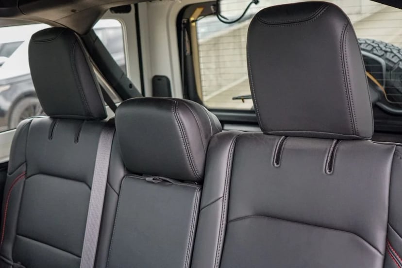 2025 Jeep Wrangler - Image 28