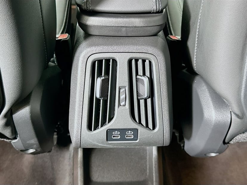 2025 BMW X1 - Image 25