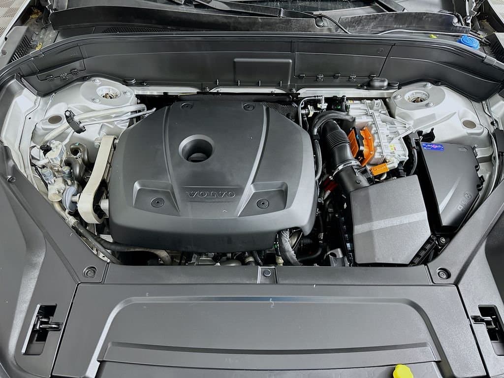 2022 Volvo XC90 Recharge Plug-In Hybrid - Image 32