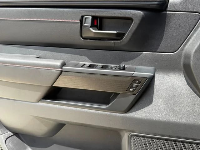 2025 Toyota Tundra Hybrid - Image 22
