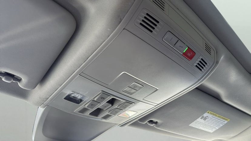 2021 Volkswagen Tiguan - Image 23