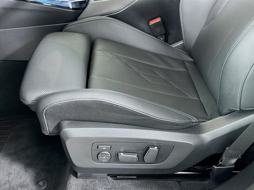 2025 BMW X3 - Image 19