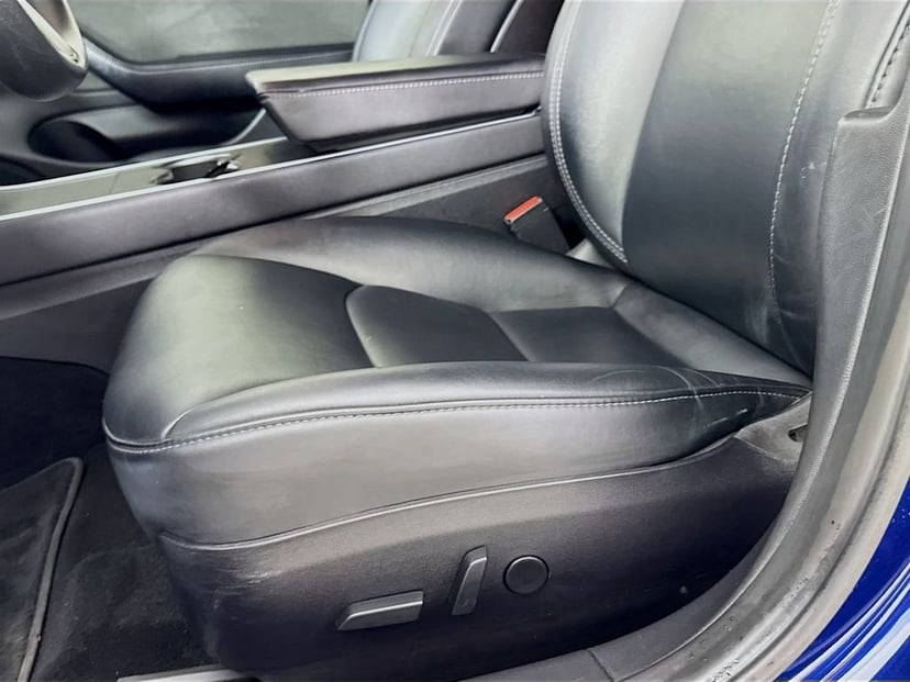 2018 Tesla Model 3 - Image 24