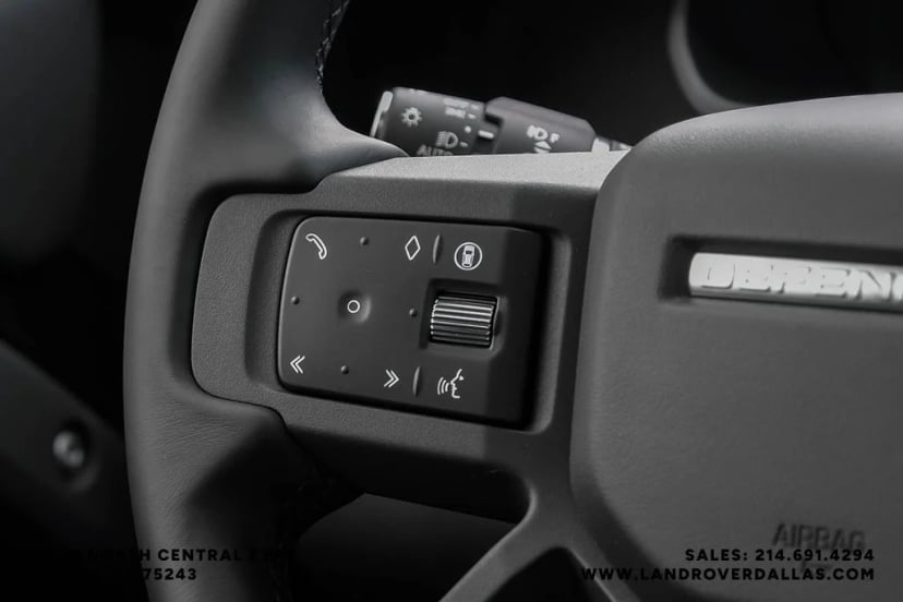 2026 Land Rover Defender 130 - Image 17