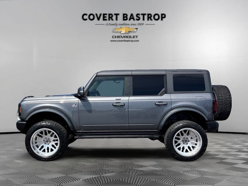 2023 Ford Bronco - Image 4