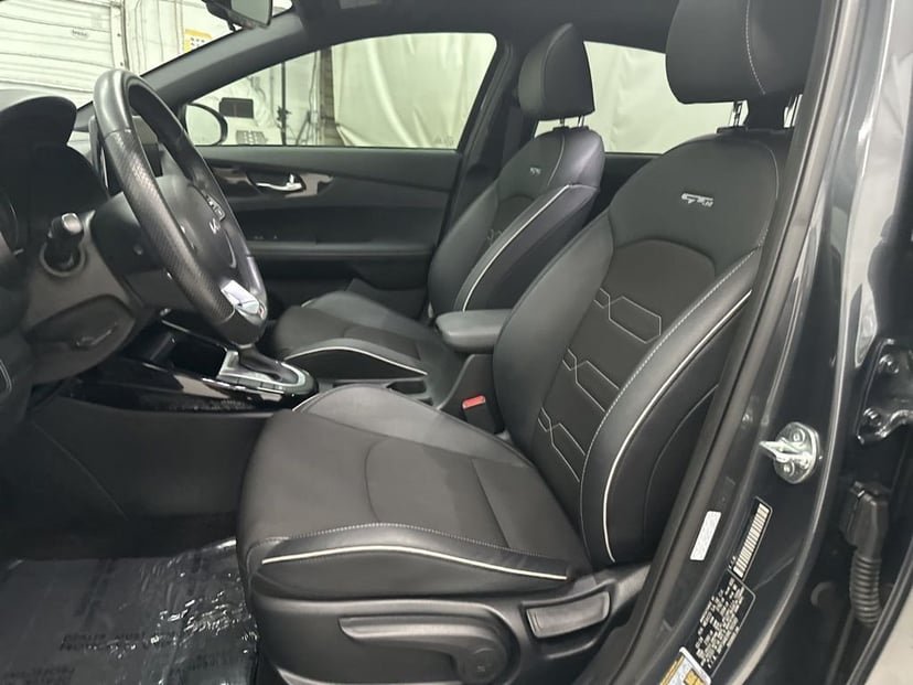 2024 Kia Forte - Image 21