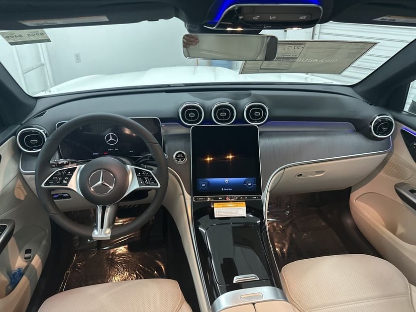 2026 Mercedes-Benz GLC - Image 20