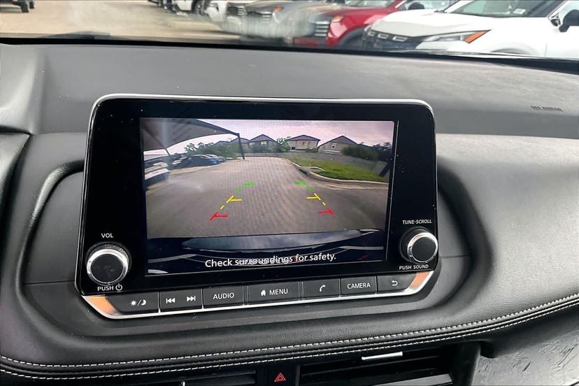 2024 Nissan Rogue - Image 26