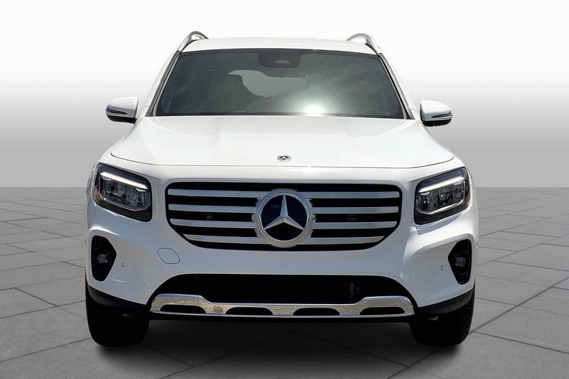 2025 Mercedes-Benz GLB 250 - Image 3