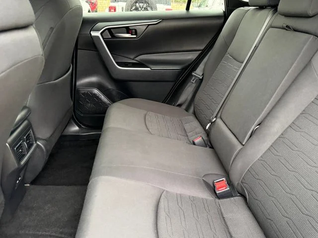2022 Toyota RAV4 Hybrid - Image 26