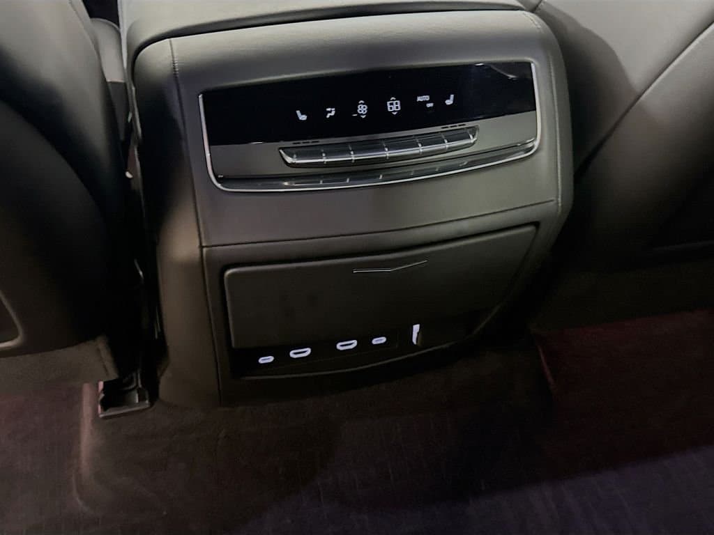 2023 CADILLAC Escalade - Image 34
