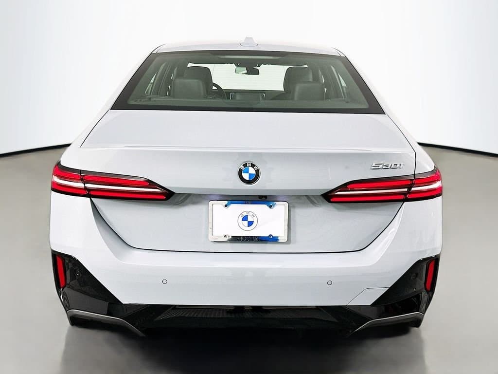 2025 BMW 5 Series - Image 6