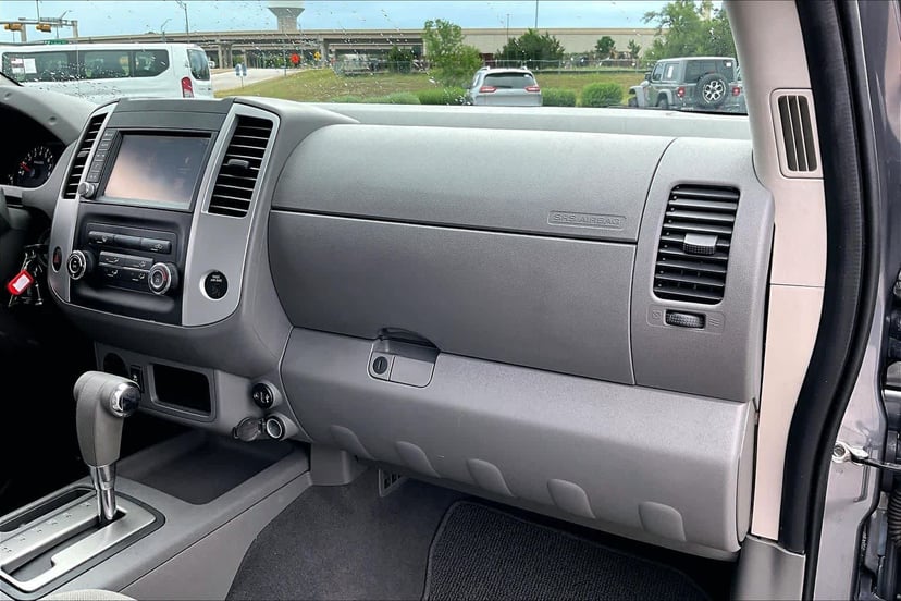 2019 Nissan Frontier - Image 19
