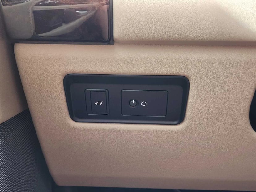2021 Land Rover Range Rover - Image 23