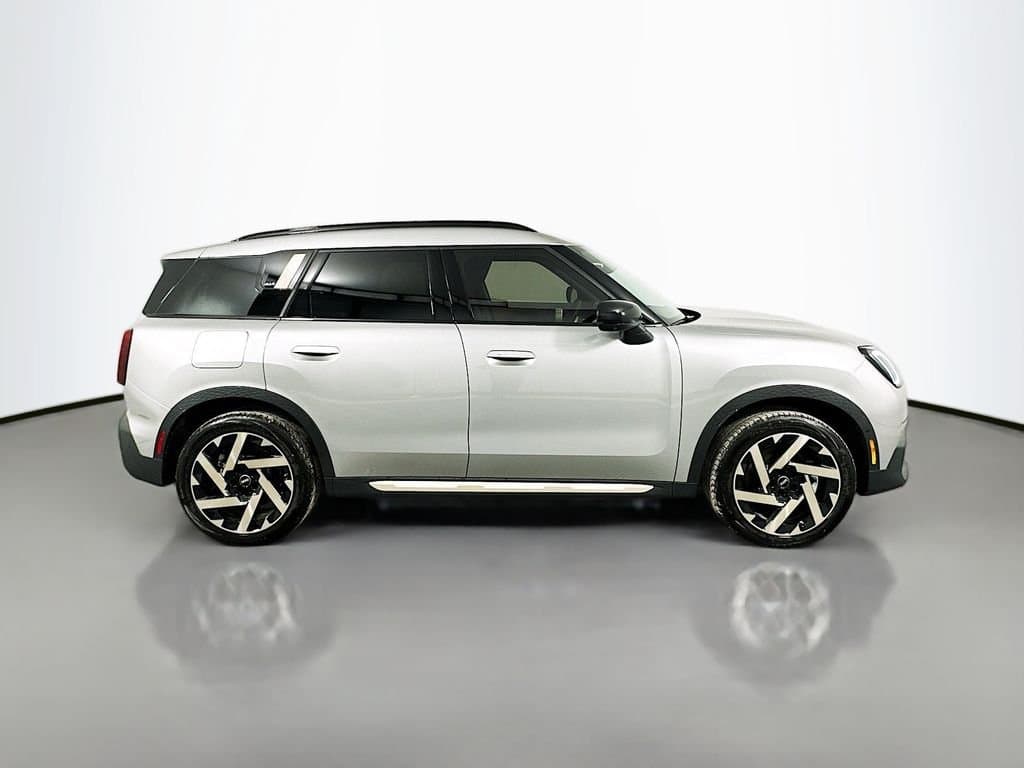 2025 MINI Cooper S Countryman - Image 4