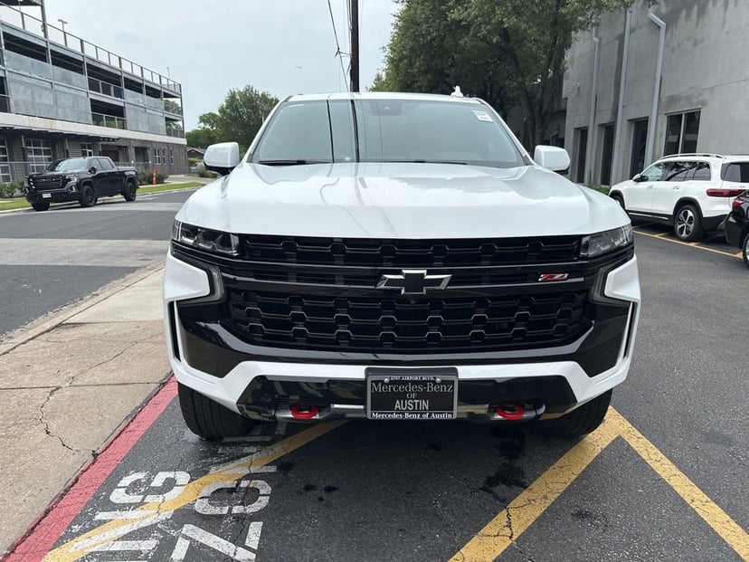 2024 Chevrolet Suburban - Image 2