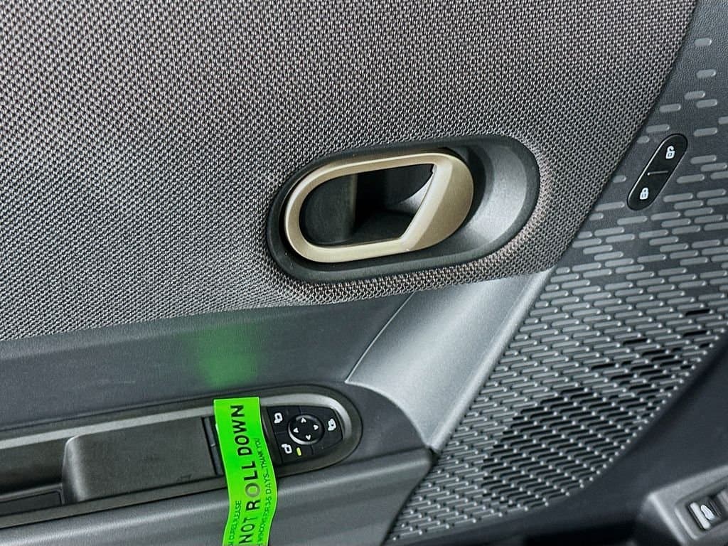 2025 MINI John Cooper Works - Image 19