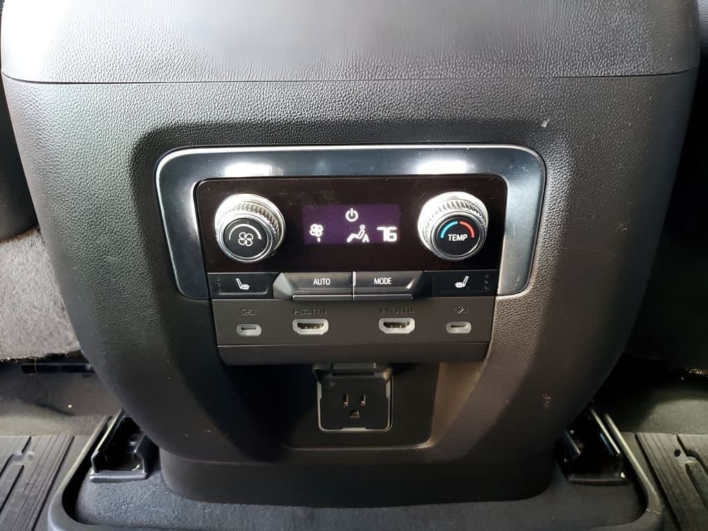 2023 GMC Yukon - Image 21