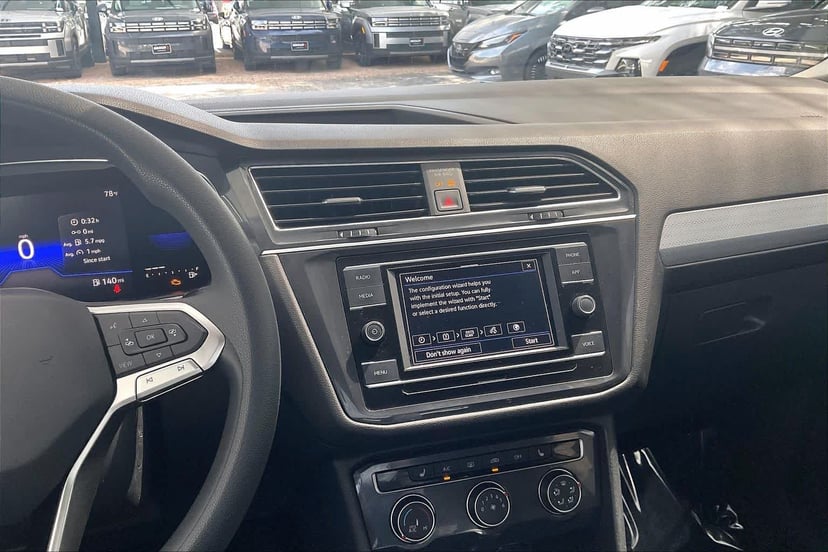2022 Volkswagen Tiguan - Image 7