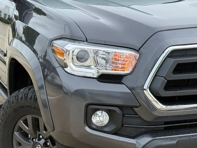 2023 Toyota Tacoma - Image 3