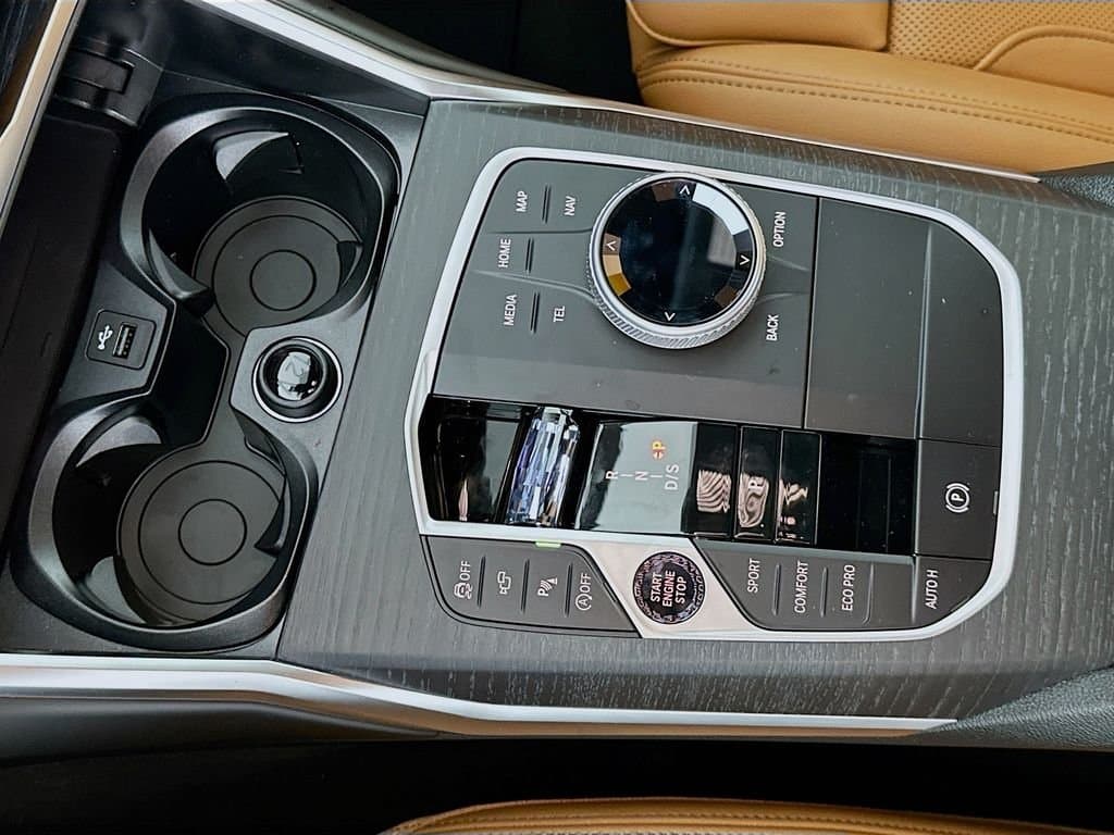 2026 BMW 3 Series - Image 15