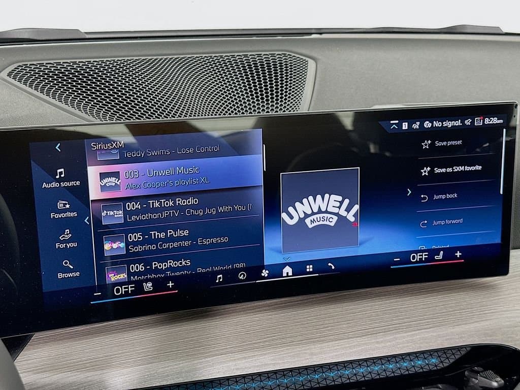 2025 BMW 4 Series - Image 11