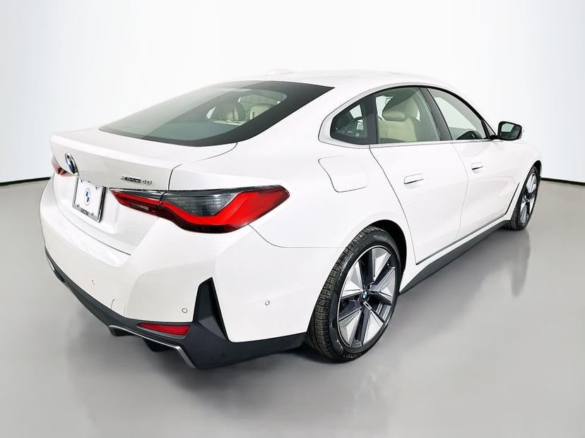 2026 BMW i4 - Image 5