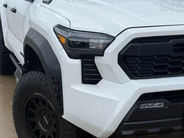 2024 Toyota Tacoma Hybrid - Image 3