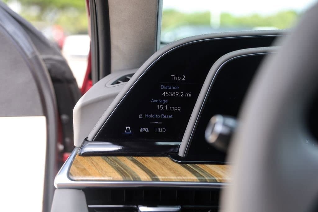 2021 Cadillac Escalade - Image 15