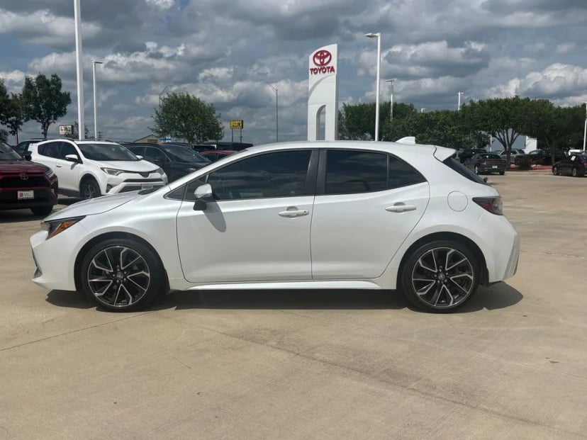 2021 Toyota Corolla Hatchback - Image 2