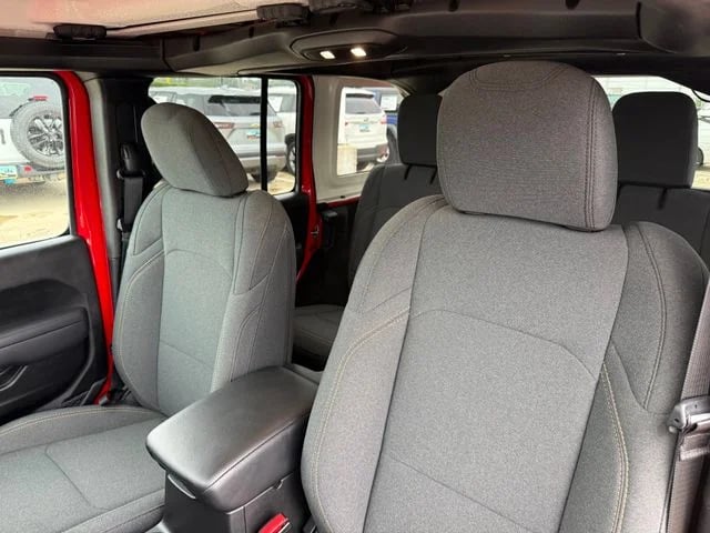 2025 Jeep Wrangler - Image 14