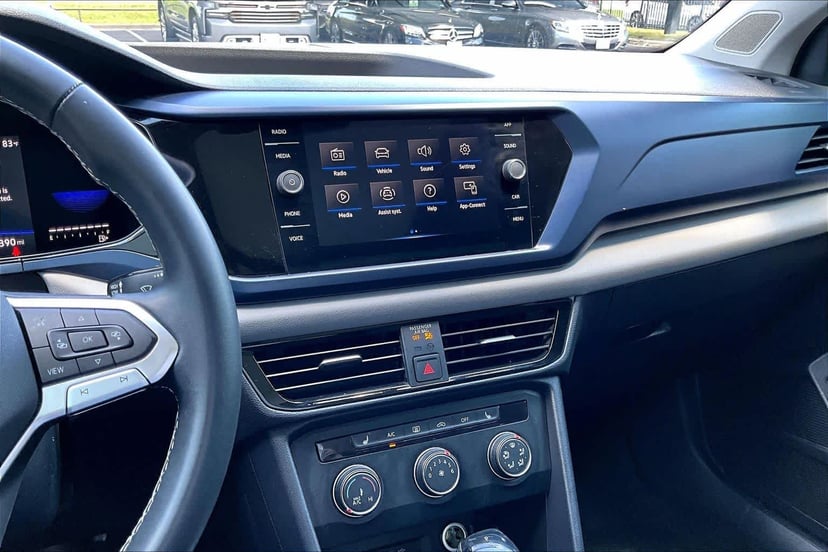 2022 Volkswagen Taos - Image 7