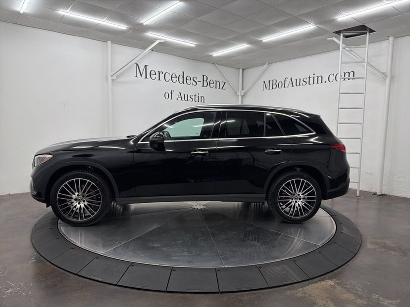 2026 Mercedes-Benz GLC - Image 4