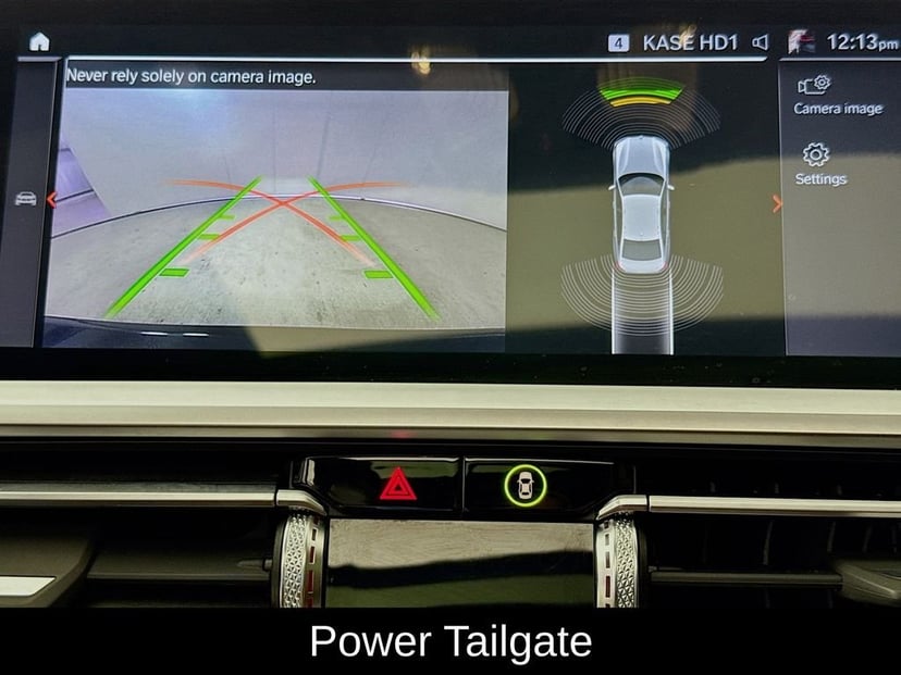 2022 BMW 3 Series - Image 18