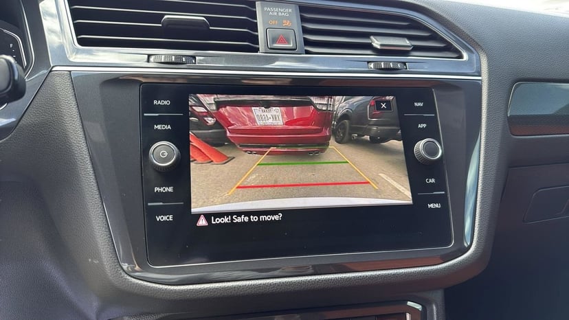 2021 Volkswagen Tiguan - Image 19