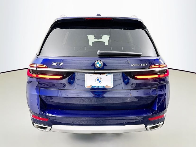 2026 BMW X7 - Image 6
