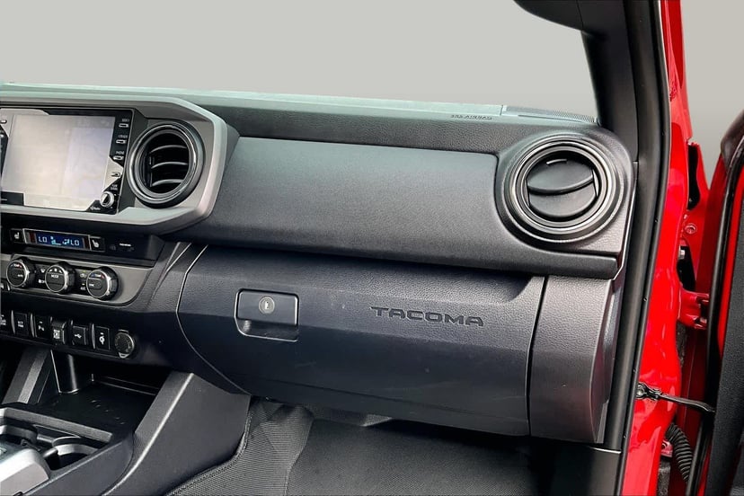 2023 Toyota Tacoma - Image 19