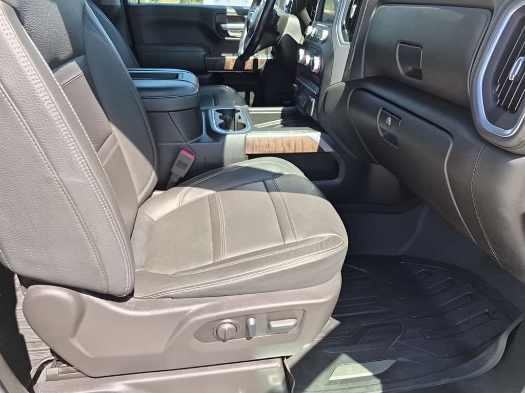 2022 GMC Sierra 2500HD - Image 16